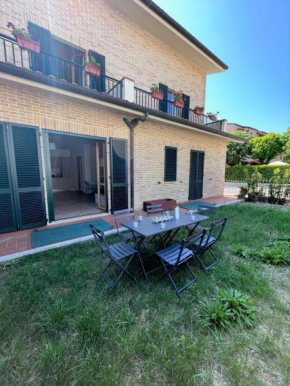 Trilo cristina CON GIARDINO E GARAGE - IN CENTRO A SIROLO